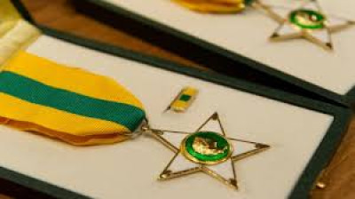 CONFERIMENTO STELLA AL MERITO DEL LAVORO AL CONCITTADINO ROCCO IN...